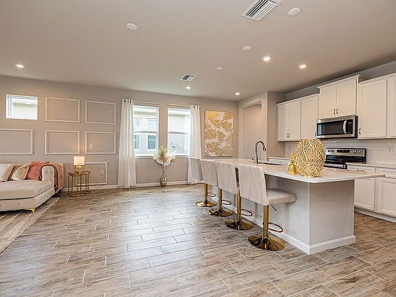 3rd image of 10366 Bonavie Cove Dr