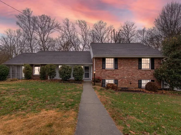 1519 Club Dr, Lynchburg, VA 24503