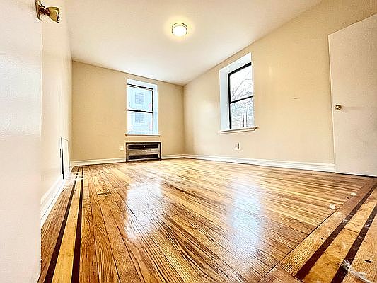 1st image of 535 Parkside Ave #10