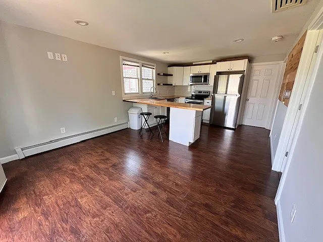176 Court St #6 — Photo 3