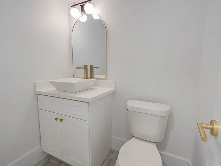 550 Brandon Rd — Photo 14