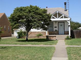 507 E 4th St NE, Russell, KS 67665