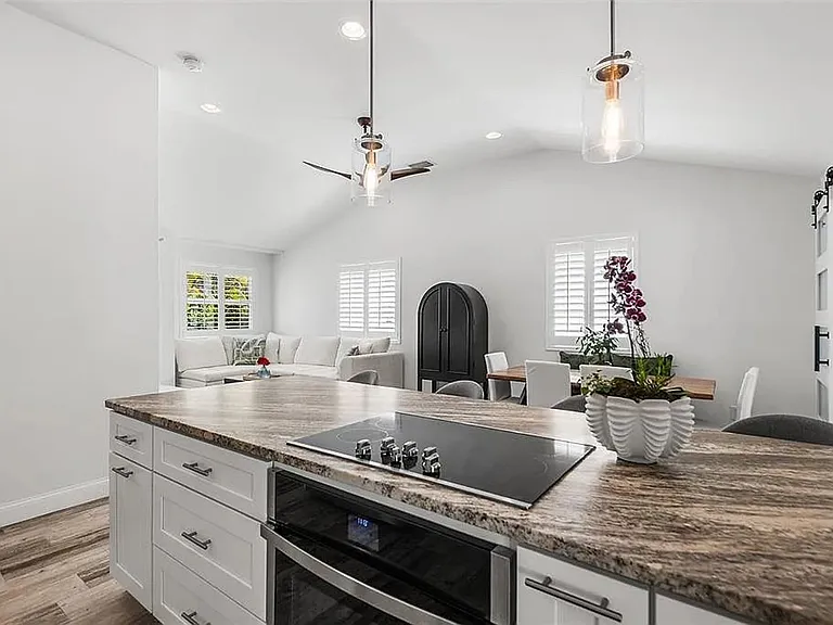 14024 N Bayshore Dr — Photo 20