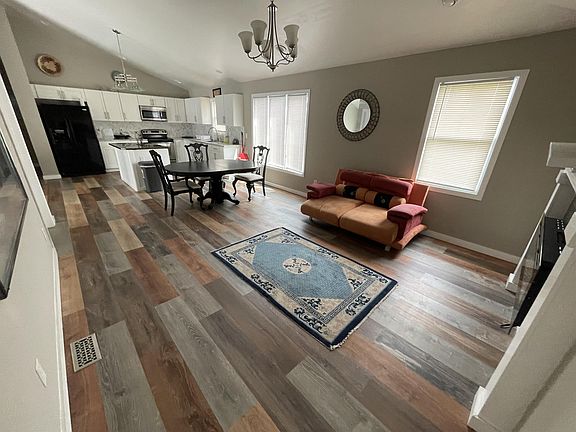 4th image of 3432 N Capitol Ave #5
