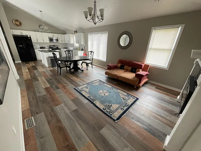 3432 N Capitol Ave — Photo 9