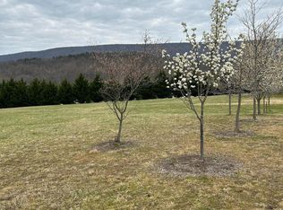 58 Dawson Farm Rd, Berkeley Springs, WV 25411