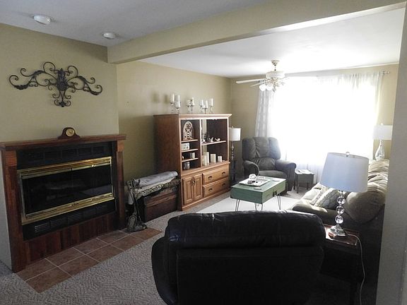 3rd image of 26271 W Grapevine Ave