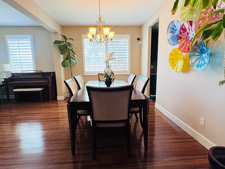 2055 Huntington Ct — Photo 11