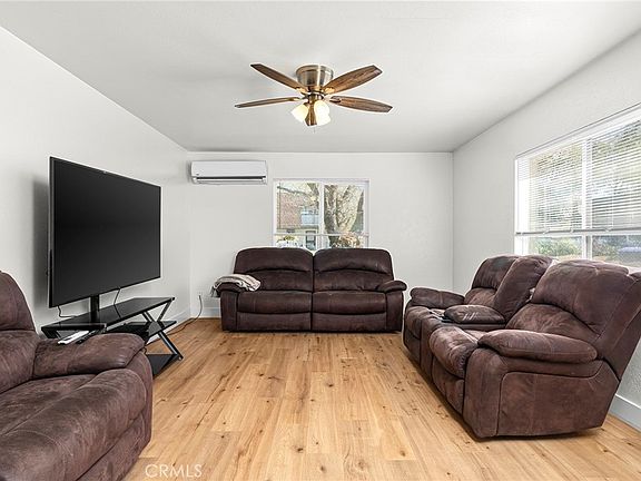 4th image of 40 Sandy Way