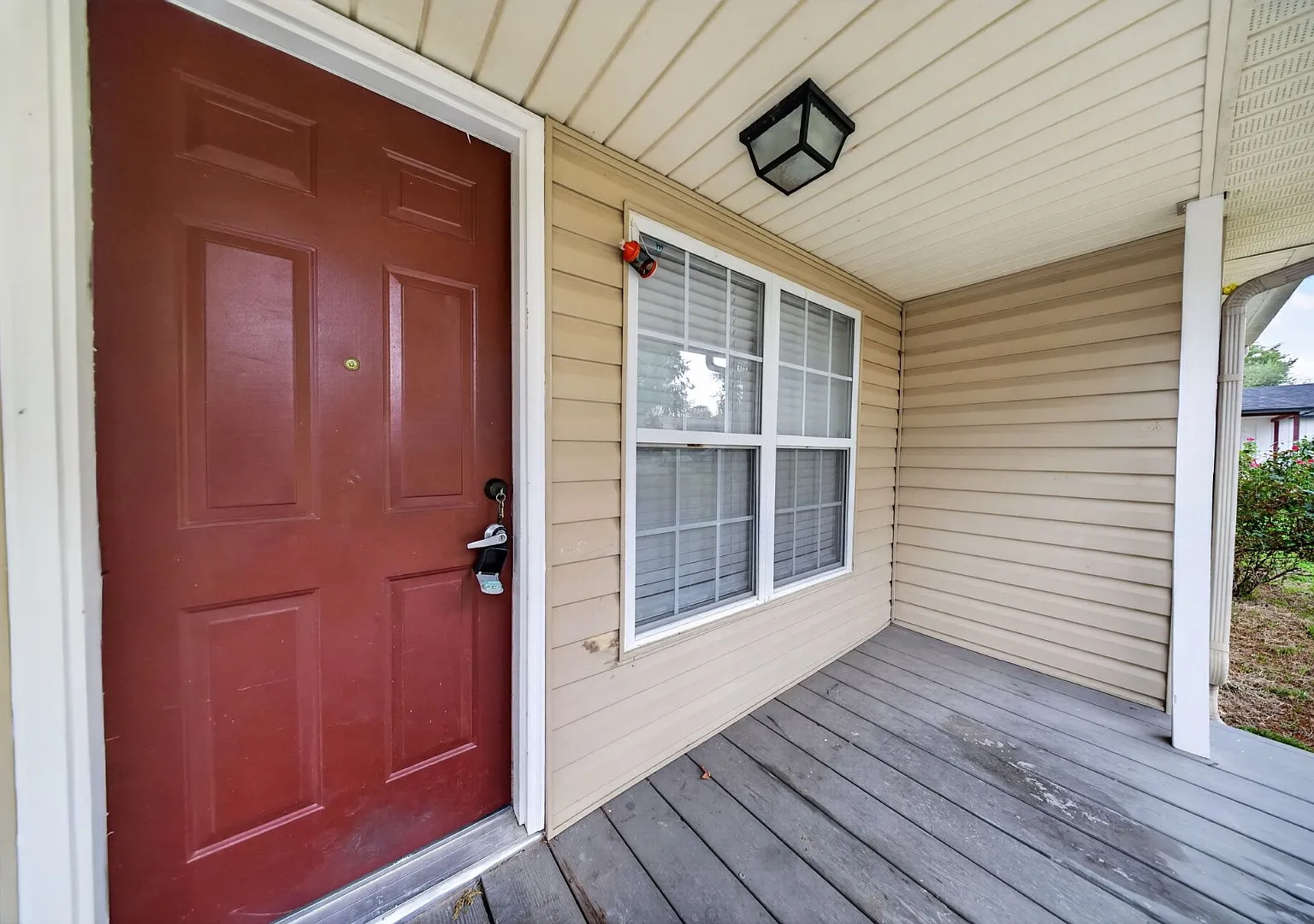 1012 N Sioux Ave — Photo 2