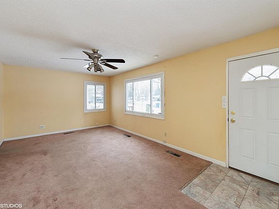 2nd image of 8133 Robertson Pl