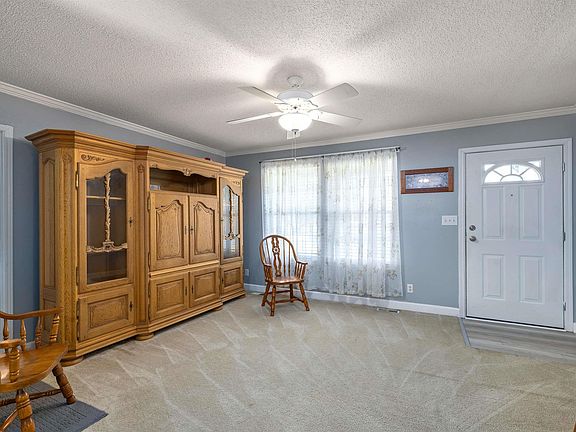 3rd image of 317 Friendship Rd