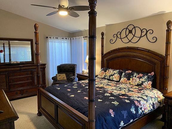 4th image of 9391 White Hickory Ln