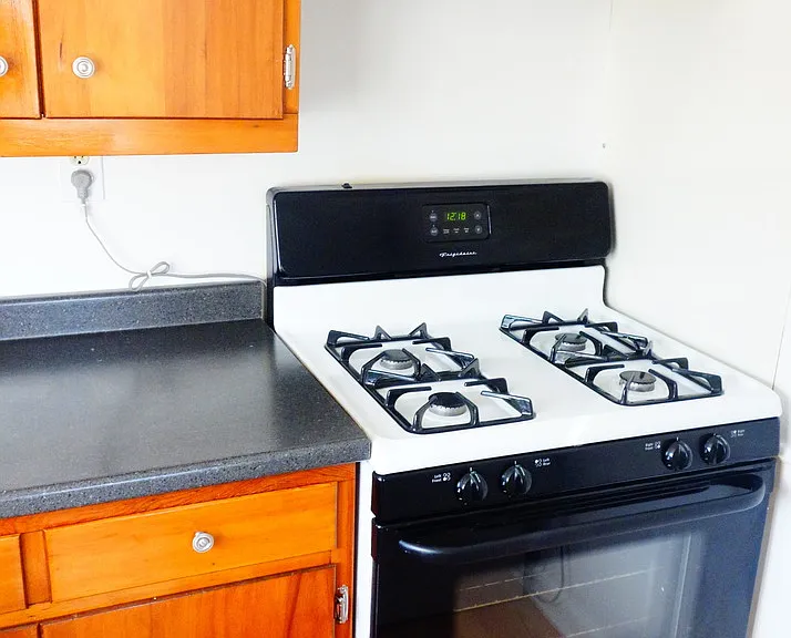 8400 Greenwood Ave — Photo 55