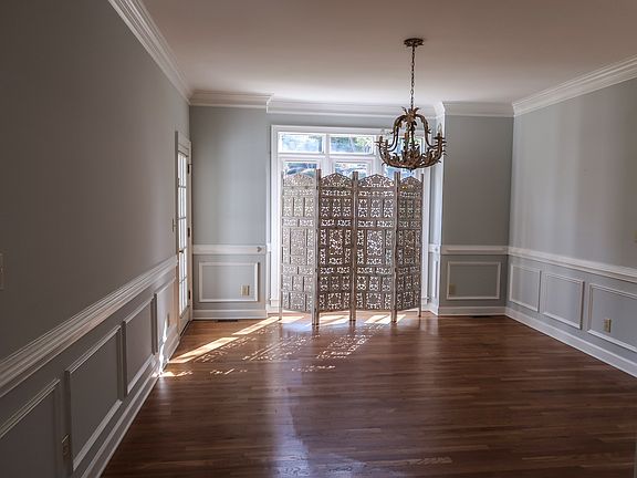 5th image of 4231 Highborne Dr NE