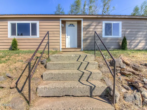 8935 Naches Heights Rd, Tieton, WA 98947