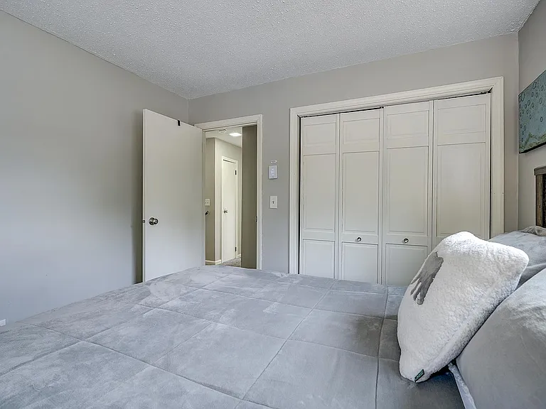 14 Hill N Vale Ln #14 — Photo 28