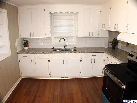 4th image of 1108 N Kershaw St