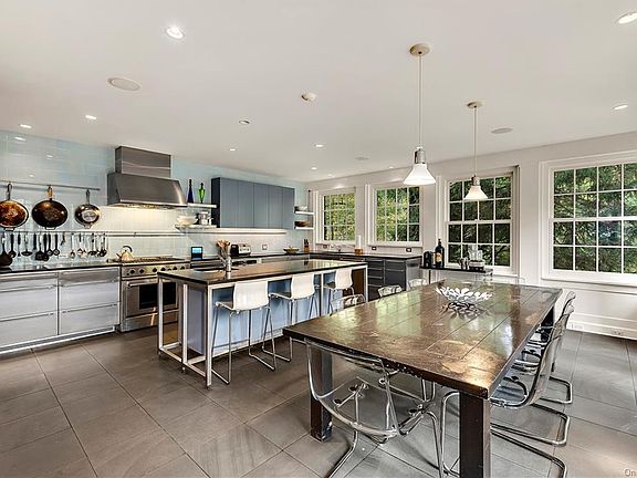 4th image of 1 Heathcote Dr