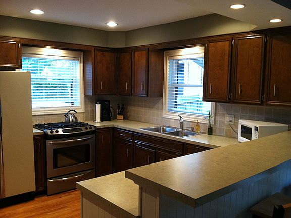 main floor kitchen 11'x12'