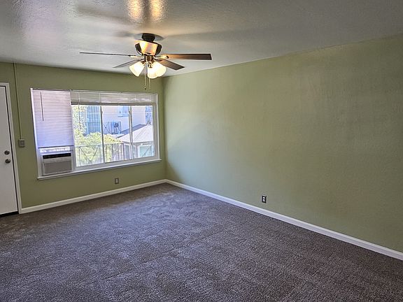 3rd image of 171 Warren Dr