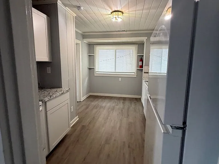409 Eastgate Rd — Photo 4