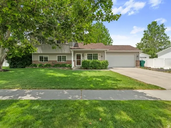 332 S 1575th St W, Lehi, UT 84043