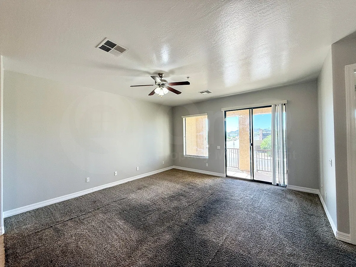 2 bed, 2.0 bath, 1456 sqft, $1,299 — Photo 3