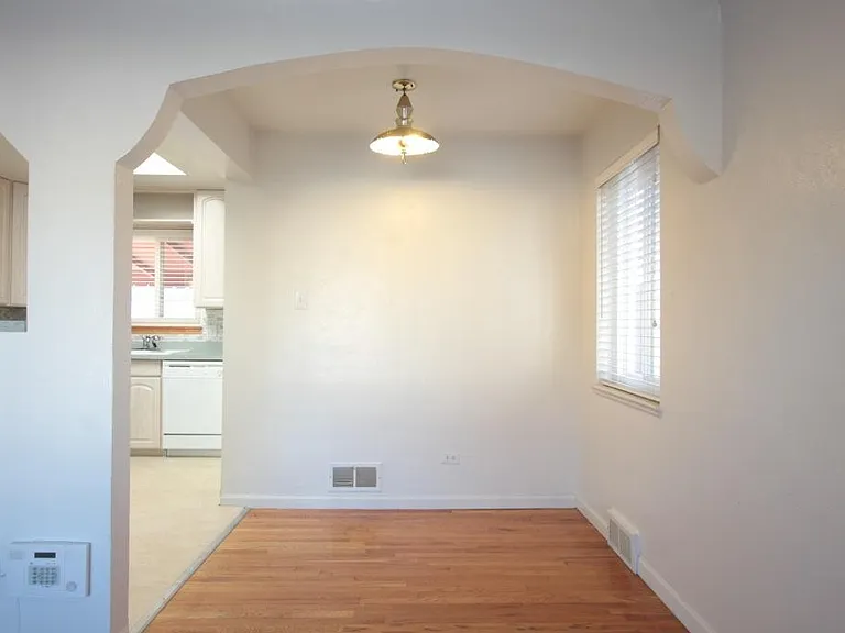 2028 Meade St — Photo 5