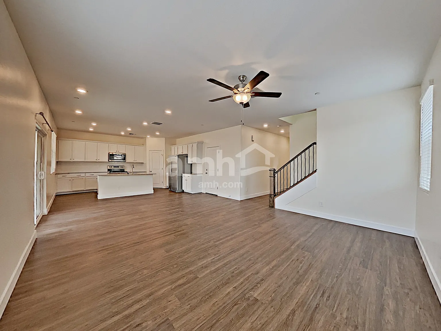 3 bed, 2.5 bath, 1967 sqft, $2,575 — Photo 4