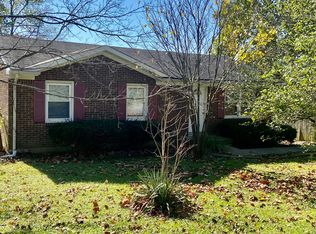 1014 E Mailback Way, Crestwood, KY 40014