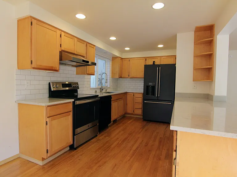 11441 SE 195th Pl — Photo 9