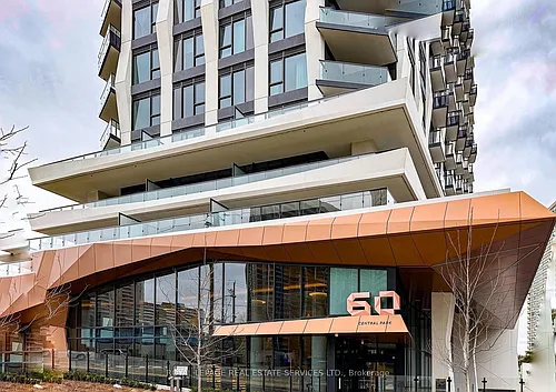 60 Central Park Dr Photo 1