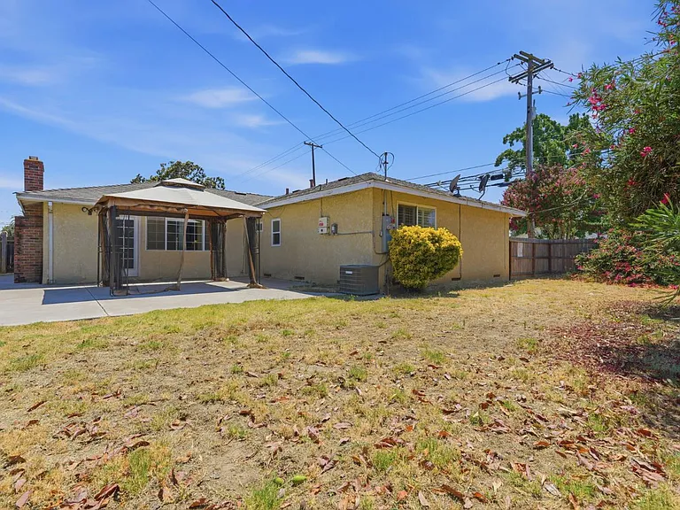 2519 E Buckingham Way — Photo 24