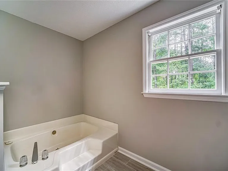 311 Mariner Cir — Photo 19