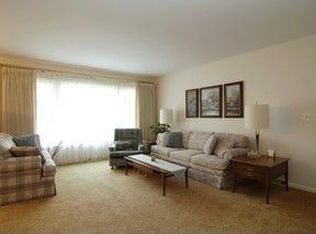 319 W Myrick Ave, Addison, IL 60101