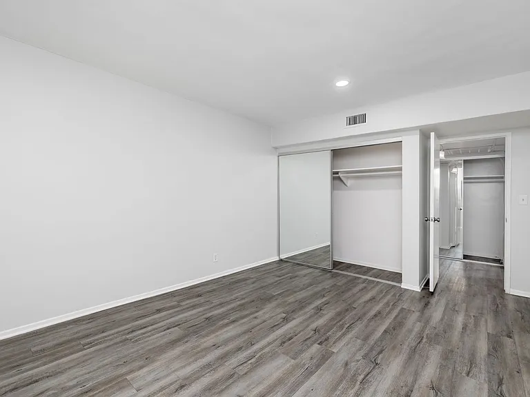 7244 Hillside Ave — Photo 19