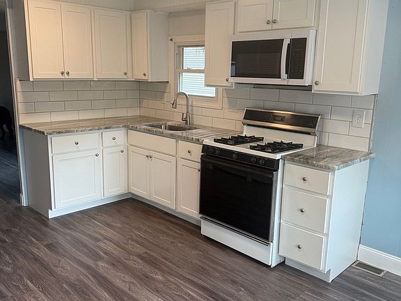 2nd image of 14 Timber Ln