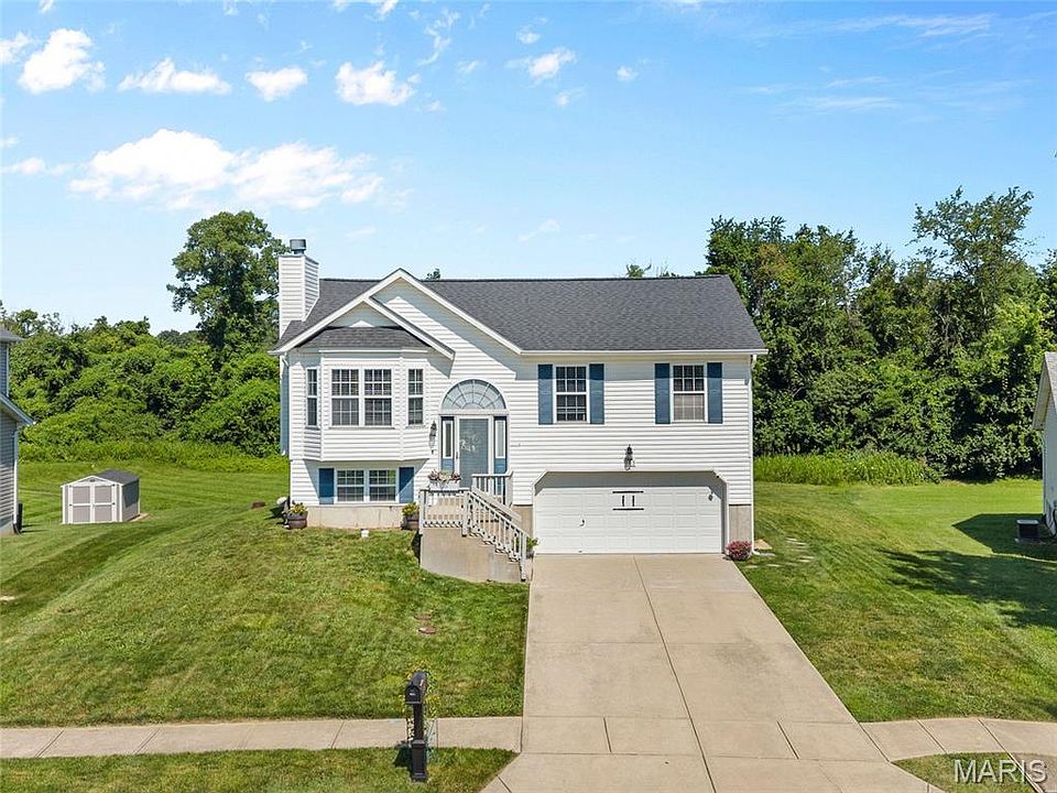 1st image of 103 Pine Hollow Ln