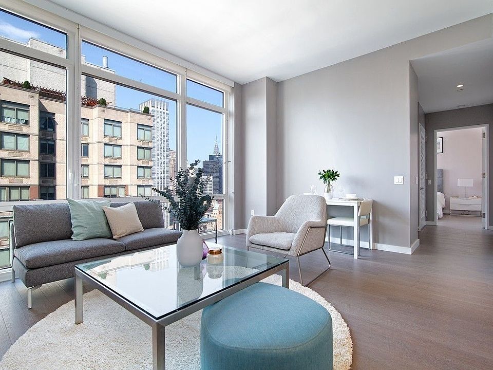 1st image of 42 W 33rd St APT 31C