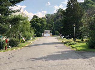 64 Ashford Ln, Hereford, PA 18056