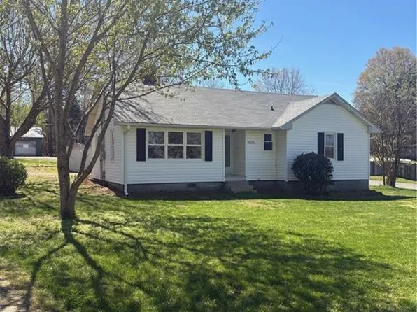 1075 Us Highway 64 W, Mocksville, NC 27028