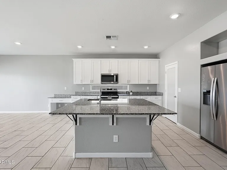 1692 W Aztec Dr — Photo 27