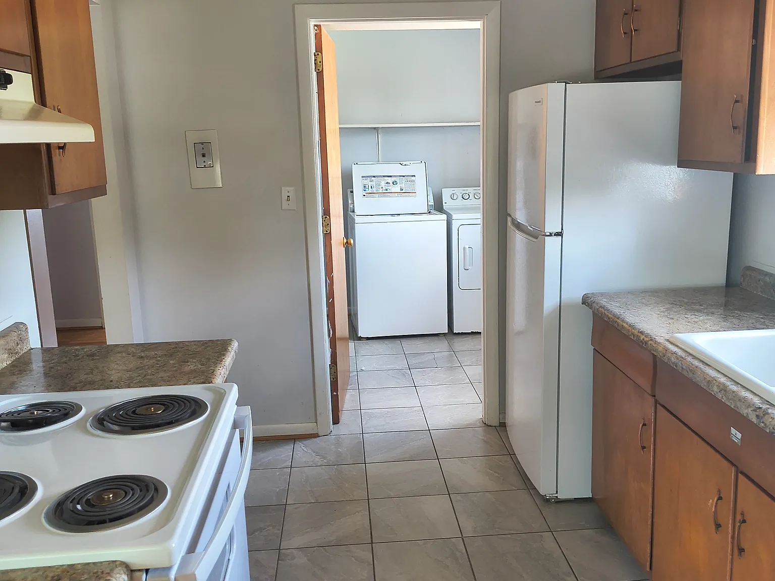 2 bed, 950 sqft, $1,150 — Photo 4