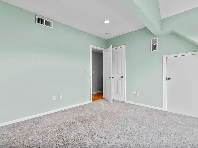 733 Popes Island Rd #733 — Photo 15