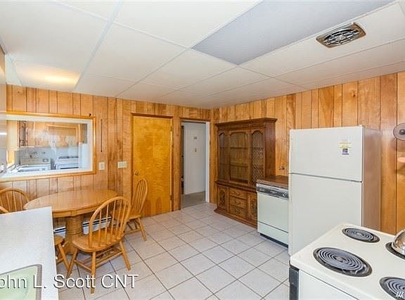 5th image of 1017 N Washington Ave