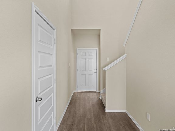 2nd image of 2070 Chelsea Grove