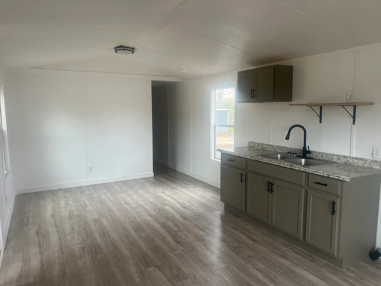 111 S Main St #A9 — Photo 3