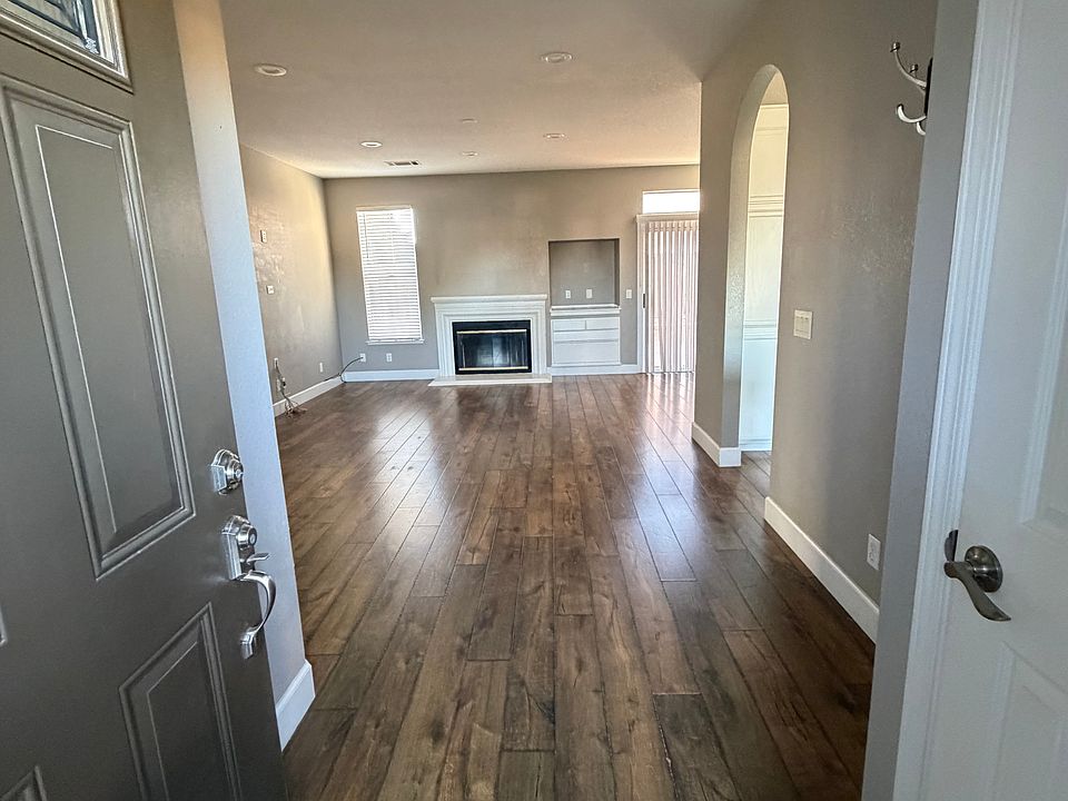 1st image of 1605 Paseo Flores Dr
