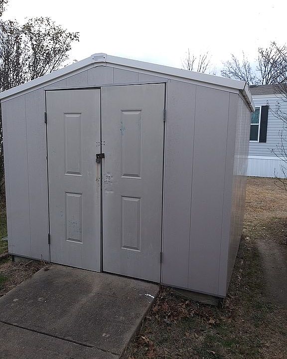 2nd image of 1010 Gold Finch Dr #1010G